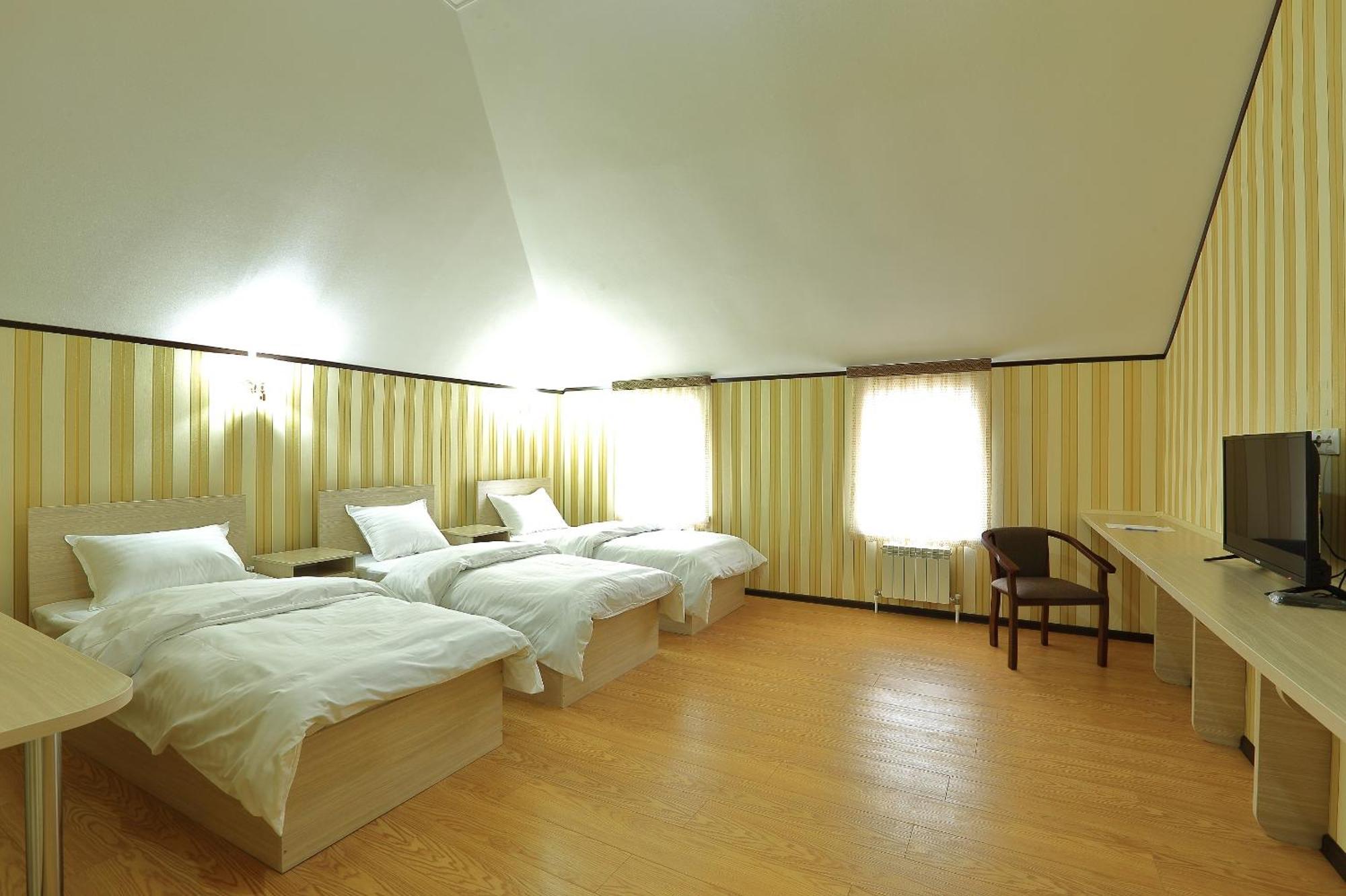 Hotel Seven Seasons Ташкент Екстер'єр фото